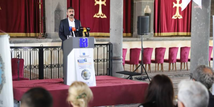 Gelin birlikte olması gerektiği bir şekilde buraları koruyalım