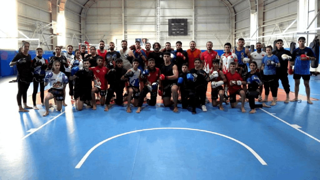 Gençler Muaythai Milli Takımı Tayland'da Madalya Arayacak