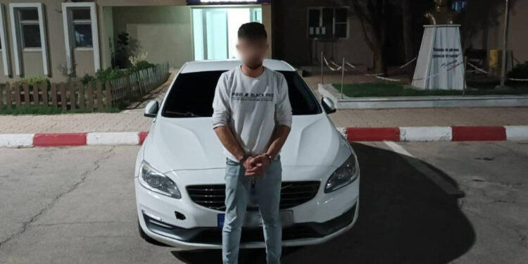 Göçmen Kaçakçılığı Yaparken Suçüstü Yakalandı