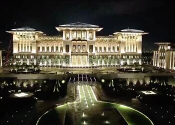 Halka tasarrufta, Saray para bolluğunda: 1 ayda yaklaşık 2 milyar, 1 günde 58 milyon, 1 saatte…