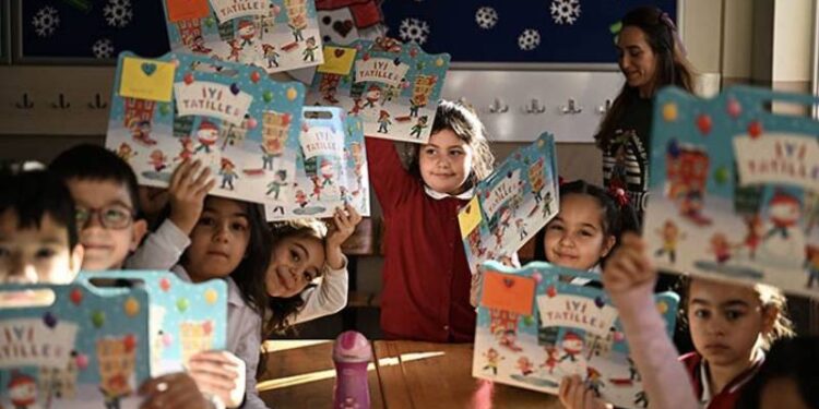 Her 5 çocuktan biri derin yoksullukla yüz yüze