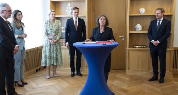 Hollanda, AB iltica kurallarından muafiyet talep etti