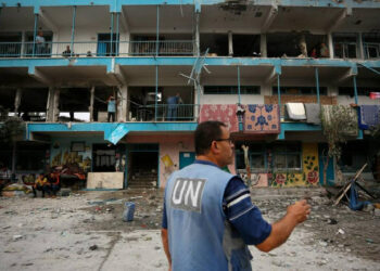 İsrail, Gazze'de Sivillerin Sığındığı Okula Saldırdı: 6 BM Personeli Öldü