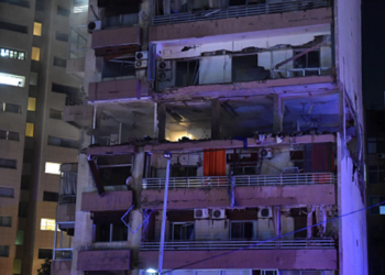 İsrail, Lübnan’da ilk kez Sünni mahallesini de vurdu. Sosyalist Filistin Halk Kurtuluş Cephesi yöneticileri öldürüldü