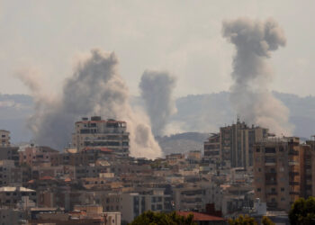 İsrail, Lübnan’da yerleşim yerini hedef aldı: 182 ölü, 727 yaralı