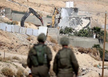 İsrail Ordusu, Batı Şeria'da Bir Filistinlinin Evini Yaktı