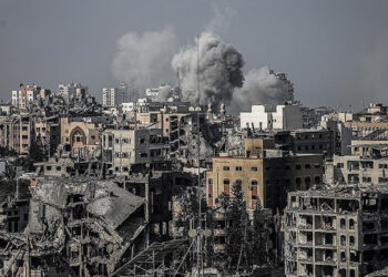 İsrail'in, Gazze'de Bir Okula Düzenlediği Saldırıda 2'si Çocuk 5 Filistinli Öldü