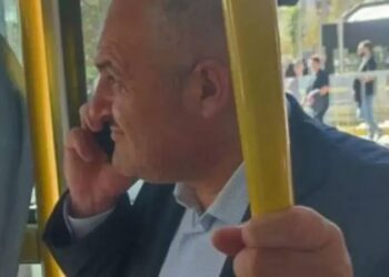 İstanbul Taksiciler Odası Başkanı Eyüp Aksu'dan 'Taksi bulamadığı için minibüse bindi' iddialarına yanıt