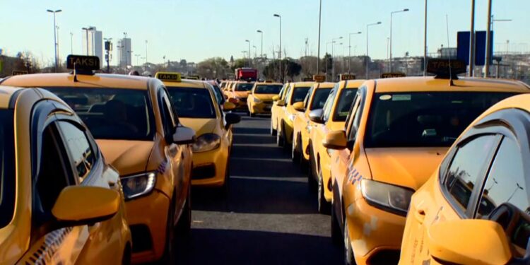 İstanbul'da 2500 ek taksi kararı sonrası taksi plakası fiyatlarında sert düşüş