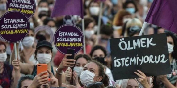 İstanbul'da boşanma aşamasında olduğu kadını öldüren sanığa ağırlaştırılmış müebbet hapis