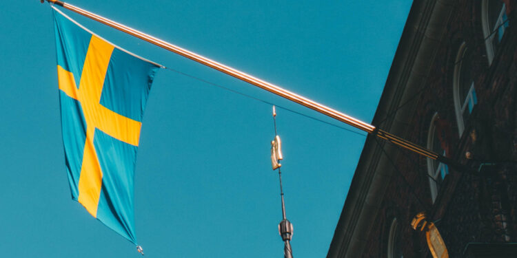 İsveç, ülkesine dönen göçmenlere 30 bin euro ödeme yapacak