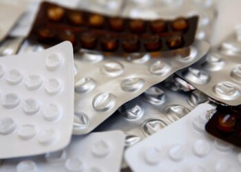 İthal ilaç problemi artıyor: Beş ilaçtan biri bulunamıyor