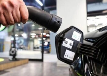 İthal minibüs ve otobüs de servis şartına tabi olsun