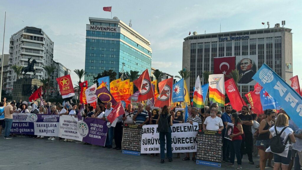 İzmir'de 1 Eylül Dünya Barış Günü'nde Emek ve Demokrasi Güçleri'nden "Barış" çağrısı