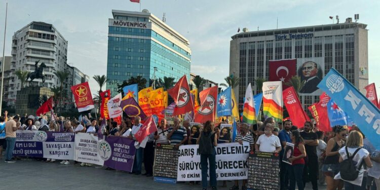 İzmir'de 1 Eylül Dünya Barış Günü'nde Emek ve Demokrasi Güçleri'nden "Barış" çağrısı
