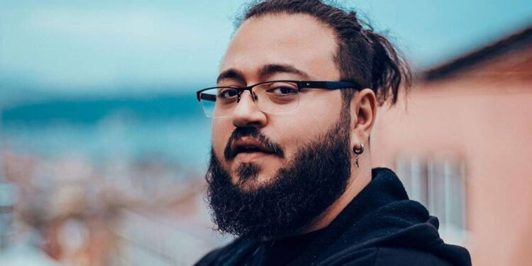 Jahrein gözaltına alındı, “müstehcenlik” suçundan işlem başlatıldı
