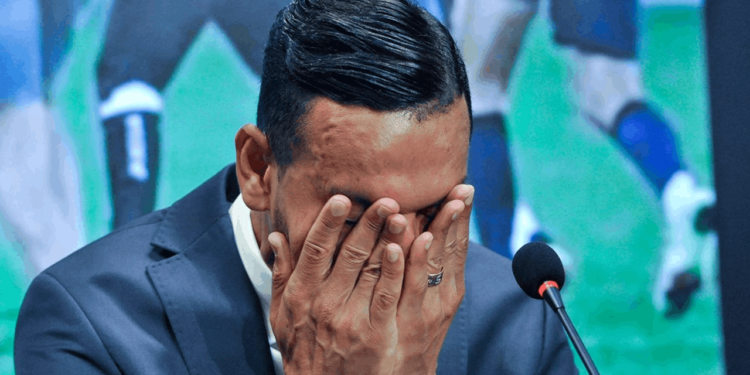 Josef de Souza'ya Silahlı Soygun: Ayağındaki Terliği Bile Almışlar