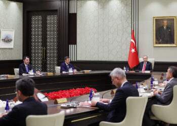 Kabine 'Terör' ve 'Enflasyon' Gündemiyle Toplandı