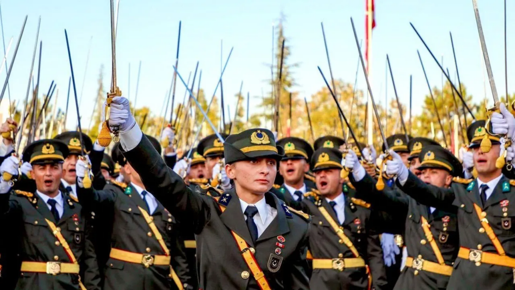 Kılıçlı Yemin Krizinde Çarpıcı İddia: O Teğmenlerin Komutanı İstifa Etti