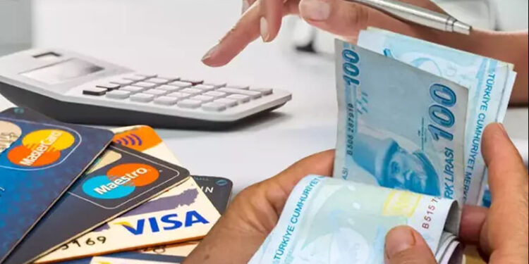 Kredi kartı borçlarına yapılandırma faizi dudak uçuklattı!