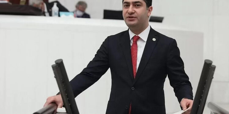 MHP, teğmenlere sahip çıktı: “Bu gençlerin ebedi Başkomutanları Atatürk’tür”