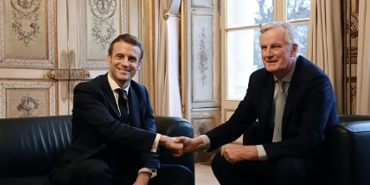 Macron birinci sol ittifak yerine, merkez sağdan Başbakan atadı: Sol İttifak halkı sokağa çağırdı: “Bu bir darbedir’’