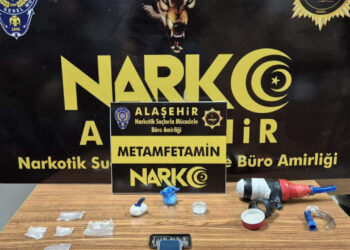 Manisa'da Zehir Tacirlerine Baskın! 5 Gözaltı