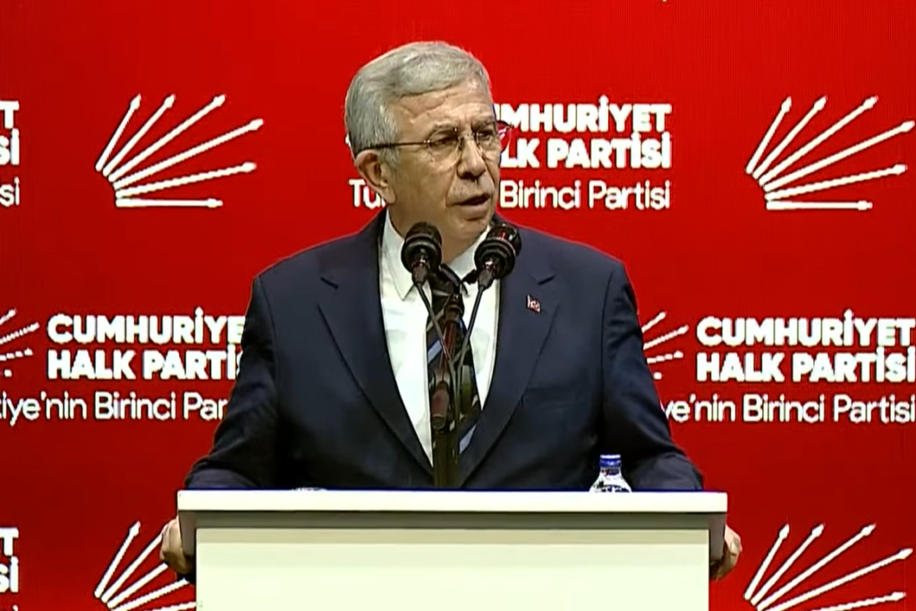 Mansur Yavaş, parti yönetimine sitem etti: “1 saat önce arayıp, ‘Siz de konuşun’ denildi!”