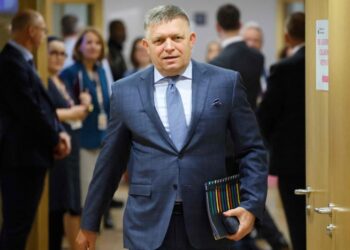 Mayısta suikaste uğramıştı; Slovakya Başbakanı Fico’ya zarf içinde kurşun gönderildi
