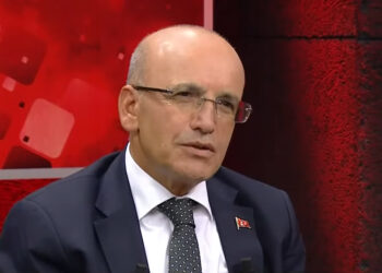 Mehmet Şimşek, yine ‘sabır’ istedi: “Enflasyonun düşmesi, fiyatların düşeceği anlamına gelmiyor”