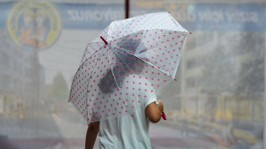 Meteoroloji'den Kuvvetli Yağış Uyarısı: İstanbullular Bu Saatlere Dikkat!