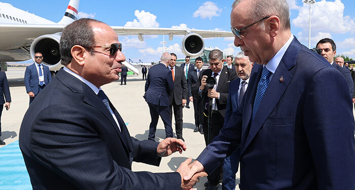 Mısır Cumhurbaşkanı Sisi, Ankara’da; Erdoğan, havalimanında karşıladı