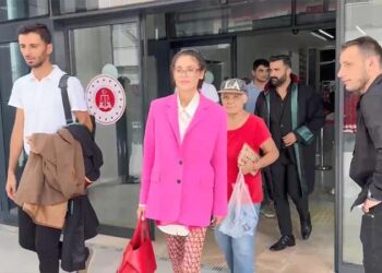 Nihal Candan salondan ağlayarak çıktı: Duruşma ertelendi