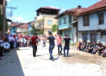O şehirde valilik sokak düğünlerini yasakladı