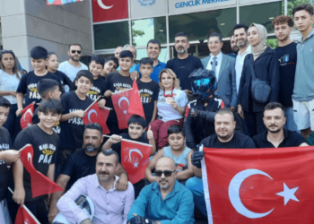 Olimpiyat Madalyalı Nazmiye Muratlı'ya Coşkulu Karşılama