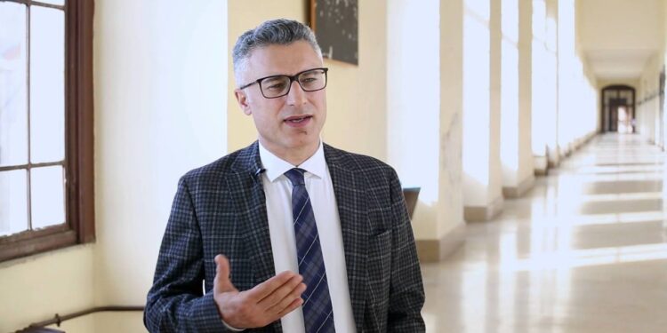 Osman Can: Milliyetçi-İslamcı-yağmacılık sarkacında yeni anayasa olmaz