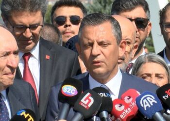 Özel’den Erdoğan’a: O kılıçtan Atatürk düşmanları ürker, sen niye ürküyorsun?
