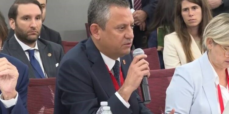 Rum temsilci ‘işgal’ deyince salonu terk etti