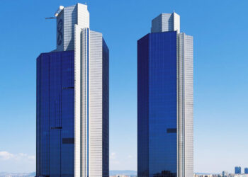 Sabancı Holding'den 137 Milyon Dolarlık Dev Anlaşma: KAP'a Bildirildi, İmzalar Atıldı