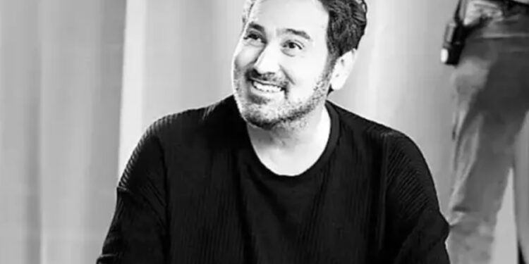 Sahnede kalp krizi geçiren şarkıcı Metin Arolat hayatını kaybetti