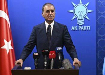 Teğmenlere hakaret kabul edilemez, yemin töreninde Atatürk'ü anmaları kadar doğal bir şey yoktur