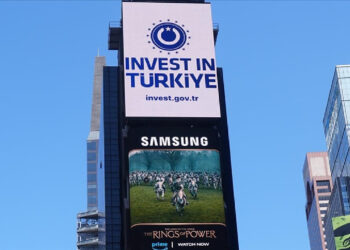 Times Meydanı'nda Türkiye'ye Yatırım Mesajı Yayınlandı