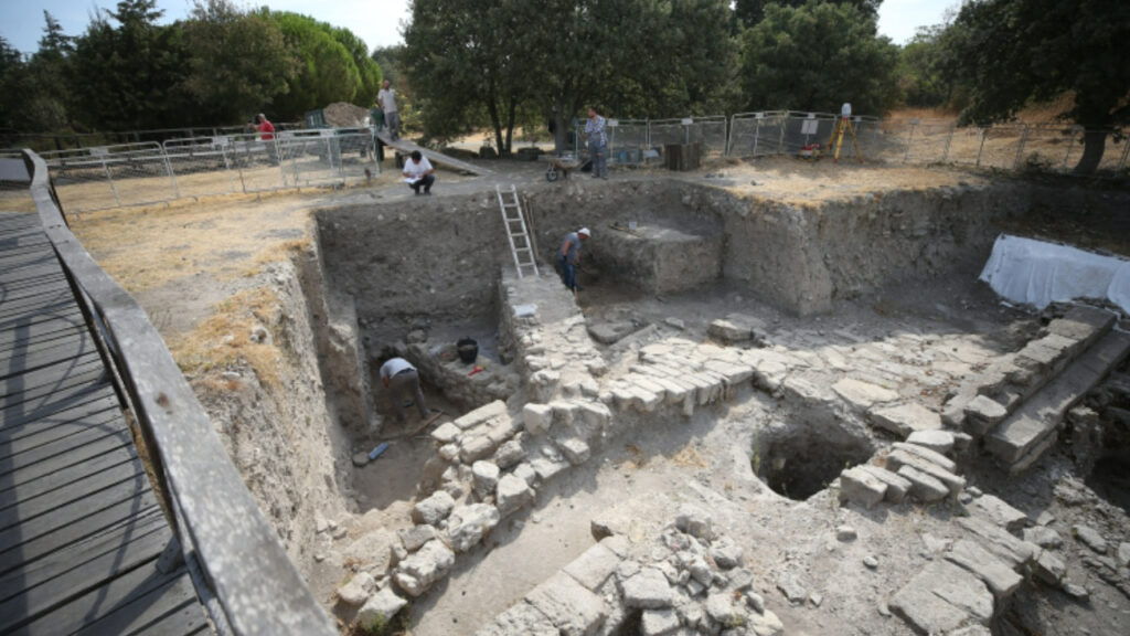 Troya Antik Kenti'nde Heyecanlandıran Keşif! Tam 3 bin 500 Yıllık...