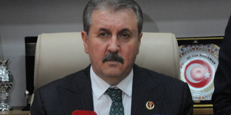 Türk toplumunun 63 yıllık emeğine ve onuruna yapılmış açık bir saldırı