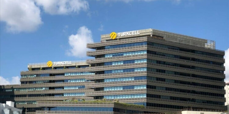 Turkcell'den Sürpriz Satış
