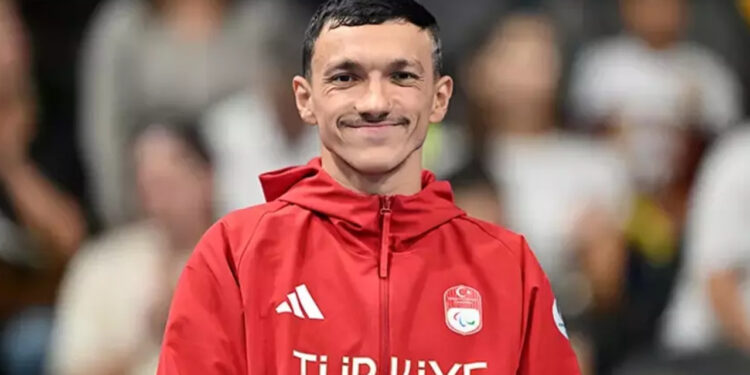 Umut Ünlü'den Çifte Altın Madalya! Tarihe Geçti