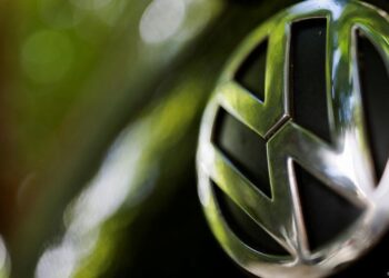Volkswagen'de kriz: İstihdam güvencesi feshedildi