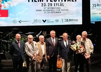 Altın Koza Film Festivali başladı: Yaşam Boyu Başarı ve Orhan Kemal Ödülleri verildi