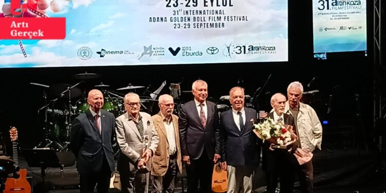 Altın Koza Film Festivali başladı: Yaşam Boyu Başarı ve Orhan Kemal Ödülleri verildi