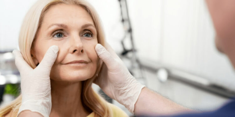 Yaz Aylarında Bell Felcine Dikkat! Bell Felci Nedir, Belirtileri Neler?